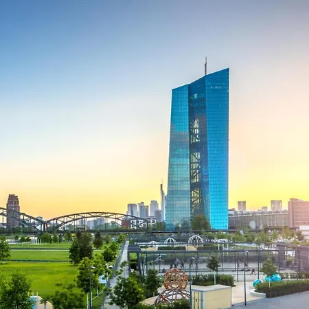 Admiral Am Zoo Frankfurt am Main