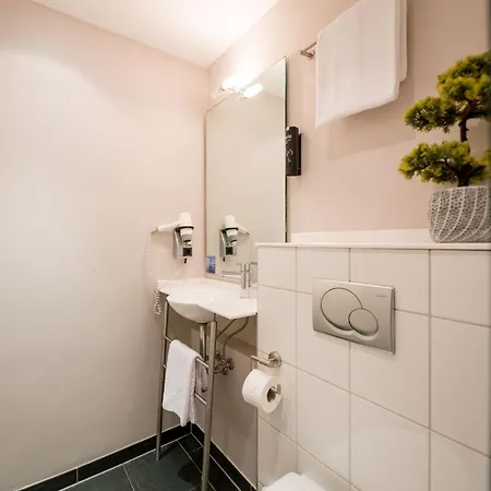 Admiral Am Zoo Hotell