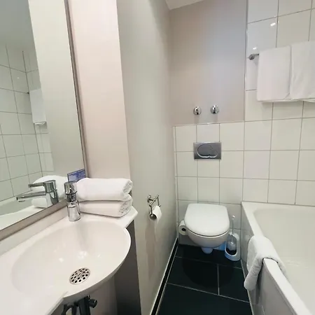 阿德米拉酒店 酒店
