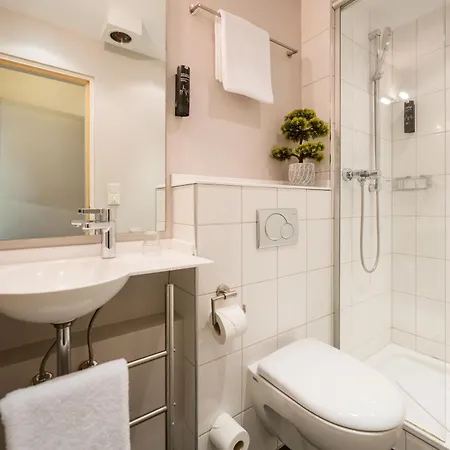 Szálloda Admiral Am Zoo