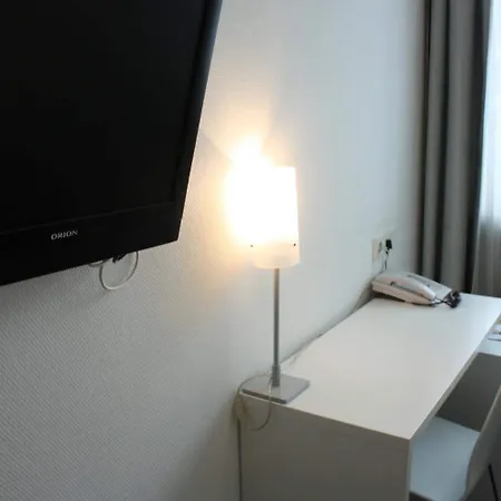 Admiral Am Zoo Hotel