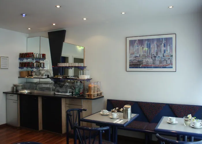 Admiral Am Zoo Hotel 3*